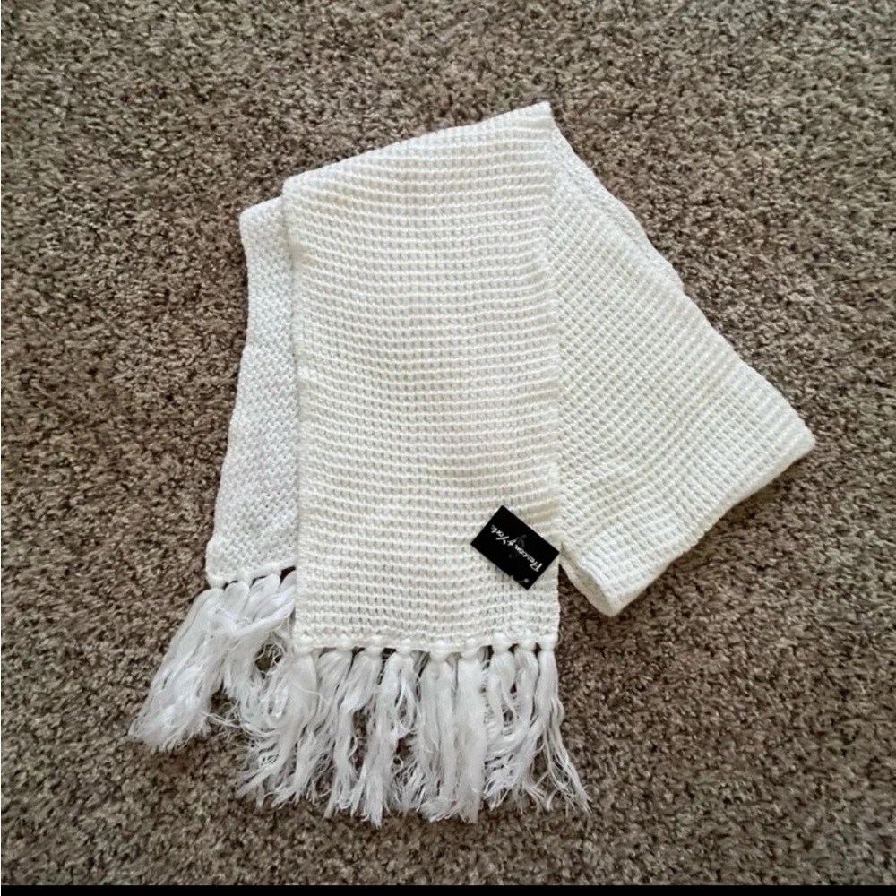 WAFFLE SCARF with Fringe Cream NEW with tags